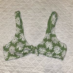 Light Green Floral Knotted Tank Bikini Top by Cupshe Size L